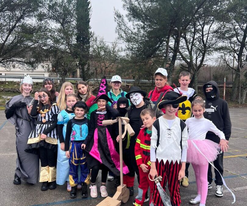 Veselo i šareno obilježen Dan maškara u Područnoj školi Ljubitovica